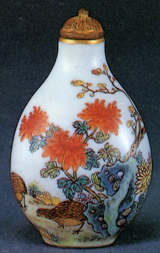 Palace Museum ed. Masterpieces of Snuff Bottles in the Palace Museum, Beijing: Forbidden City Publishing House, 1995, p. 156, pl. 158, 菊花鹌鹑 H 6.2 W 2.6cm / a9090.jpg